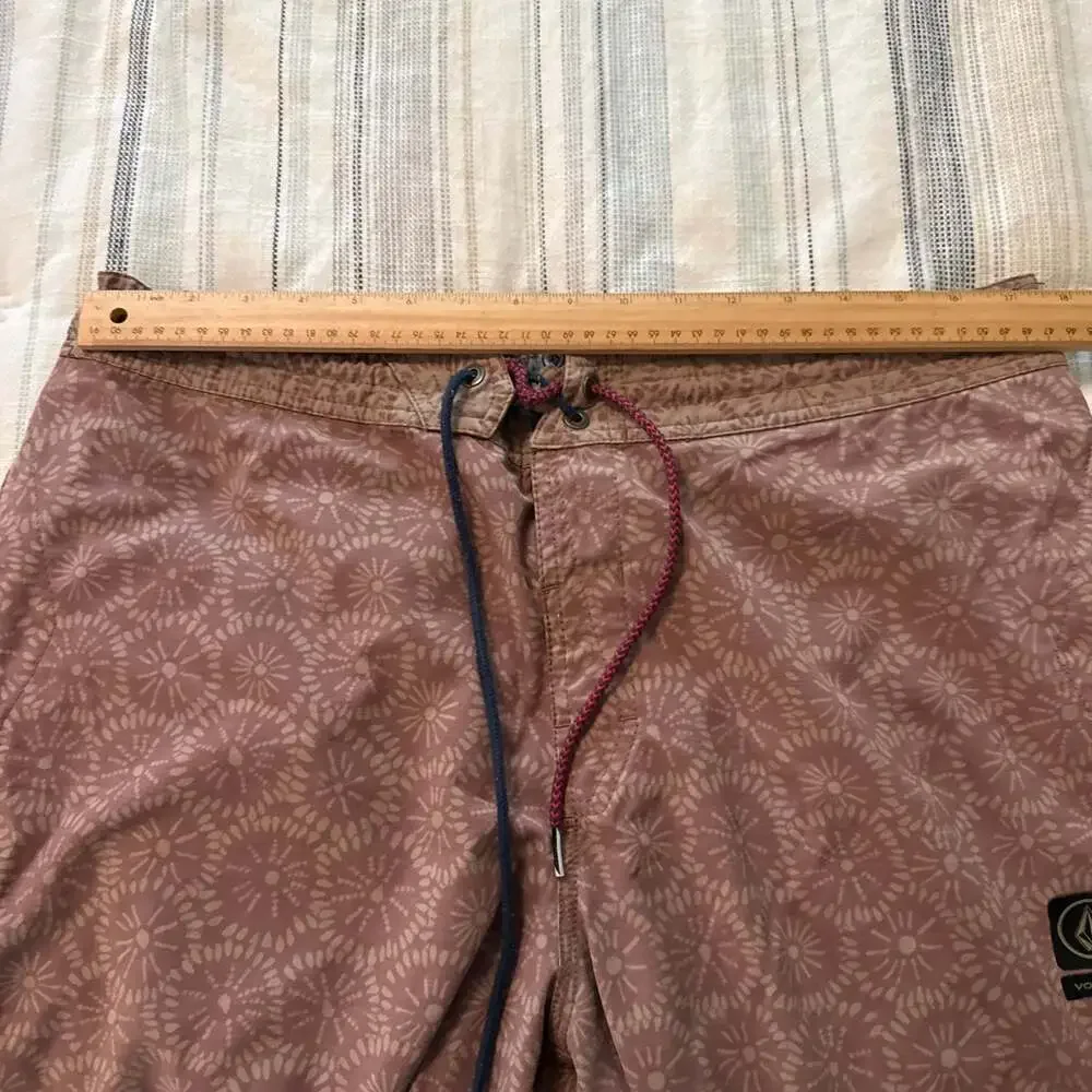 Volcom Slingers Men's XL Brown Floral Pattern Boardshorts Swim Trunks